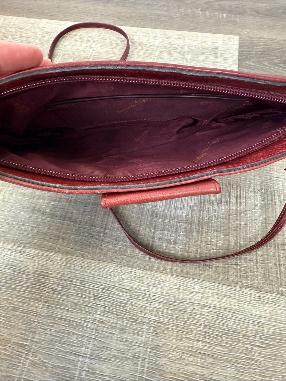Vintage Etienne Aigner Burgundy Leather Crossbody Shoulder Bag Purse